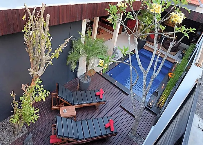 Gayatri * Seminyak (Bali)